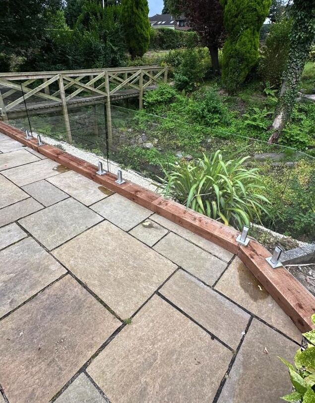 Frameless glass balustrade — patio garden